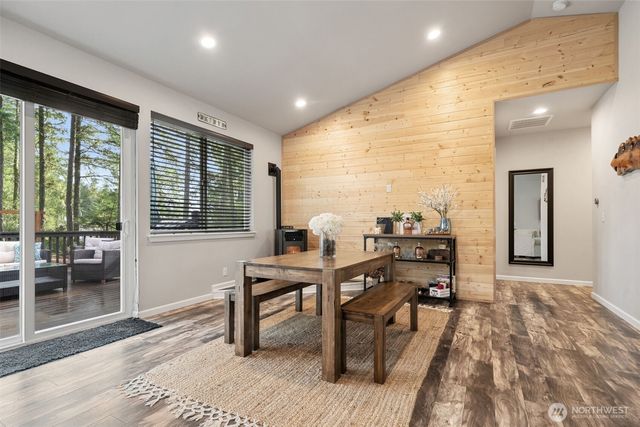 20 E Laurel Park, Union, WA 98592