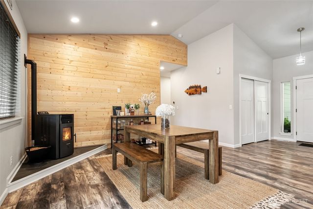 20 E Laurel Park, Union, WA 98592