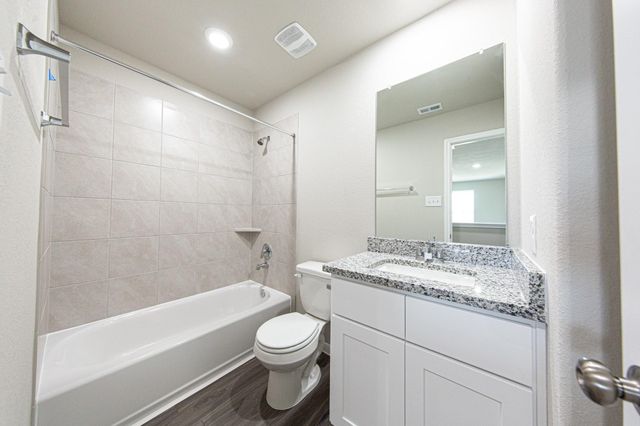 3874 Avalon Lane, Conroe, TX 77301