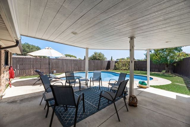 17628 Medina Drive, Dallas, TX 75287