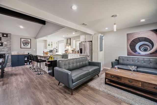 17628 Medina Drive, Dallas, TX 75287