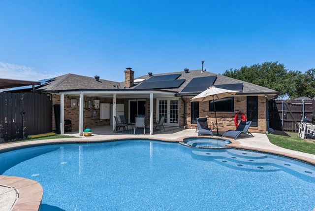 17628 Medina Drive, Dallas, TX 75287