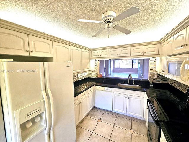 10722 W Clairmont Cir 102, Tamarac, FL 33321