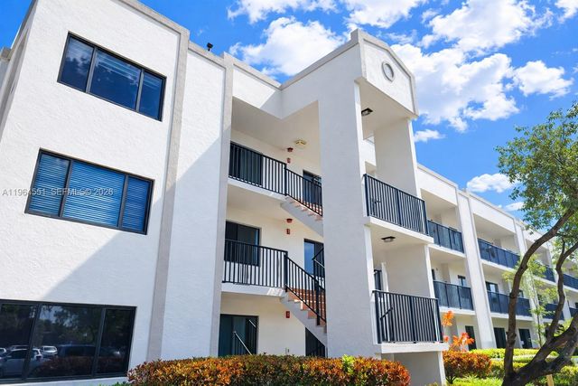 10722 W Clairmont Cir 102, Tamarac, FL 33321