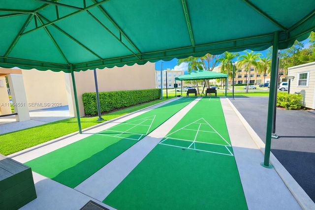 10722 W Clairmont Cir 102, Tamarac, FL 33321