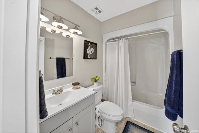 52340 Tallyho Drive, South Bend, IN 46635