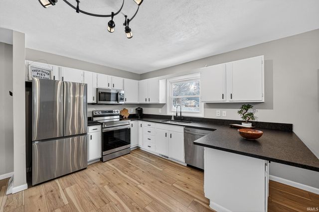 52340 Tallyho Drive, South Bend, IN 46635