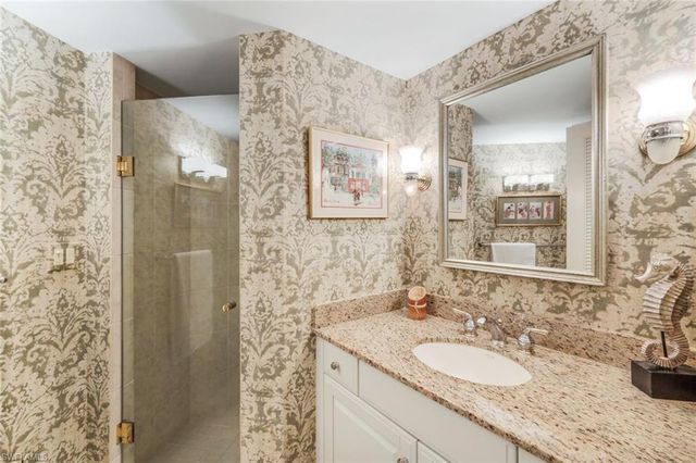 4901 Gulf Shore BLVD N 104, Naples, FL 34103