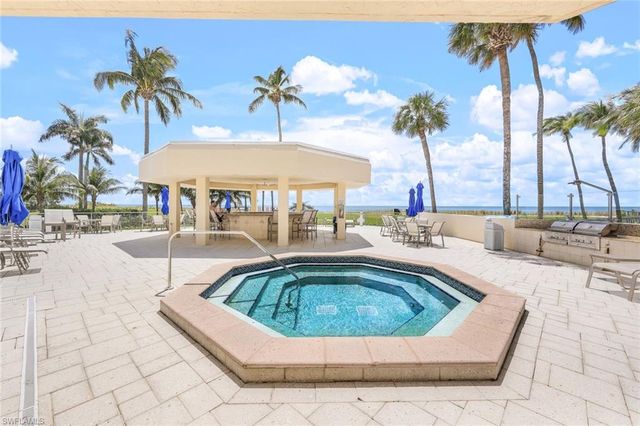 4901 Gulf Shore BLVD N 104, Naples, FL 34103