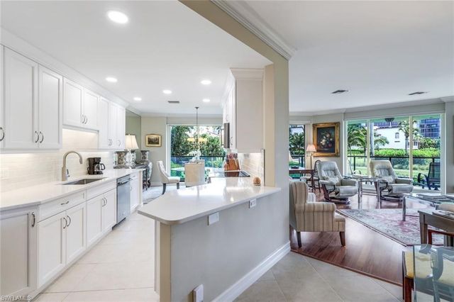 4901 Gulf Shore BLVD N 104, Naples, FL 34103