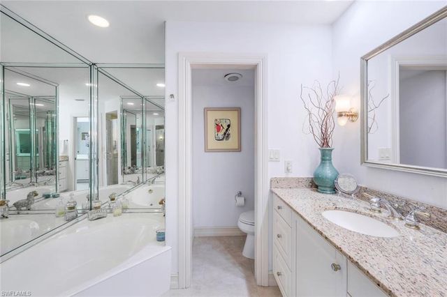 4901 Gulf Shore BLVD N 104, Naples, FL 34103