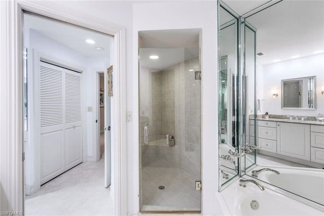 4901 Gulf Shore BLVD N 104, Naples, FL 34103