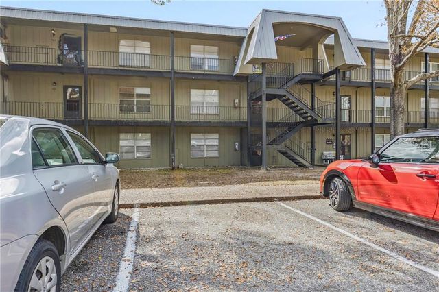 208 Riverbend Drive, Mobile, AL 36605