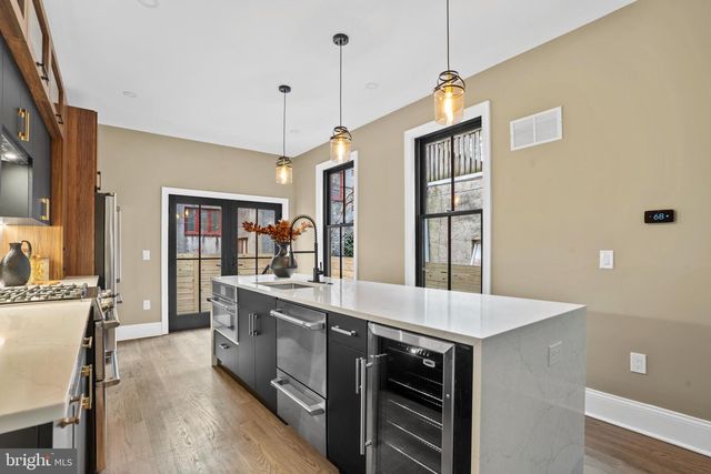 2214 MOUNT VERNON ST, Philadelphia, PA 19130