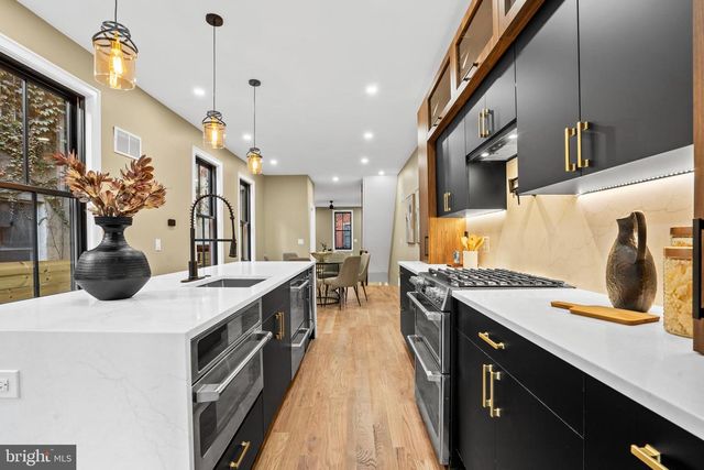 2214 MOUNT VERNON ST, Philadelphia, PA 19130