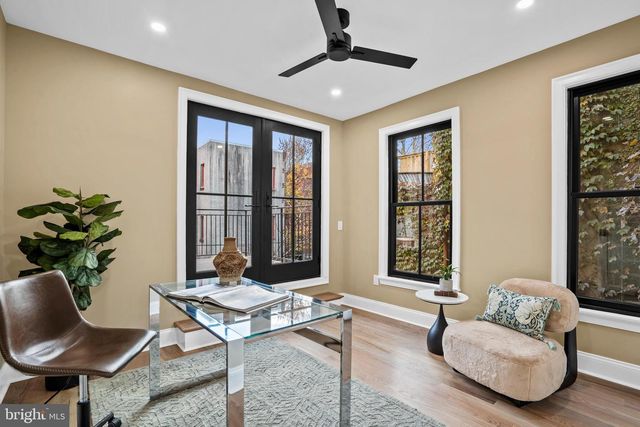 2214 MOUNT VERNON ST, Philadelphia, PA 19130