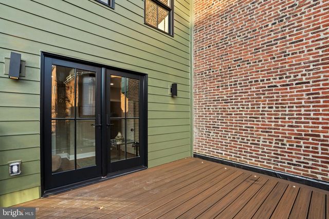 2214 MOUNT VERNON ST, Philadelphia, PA 19130