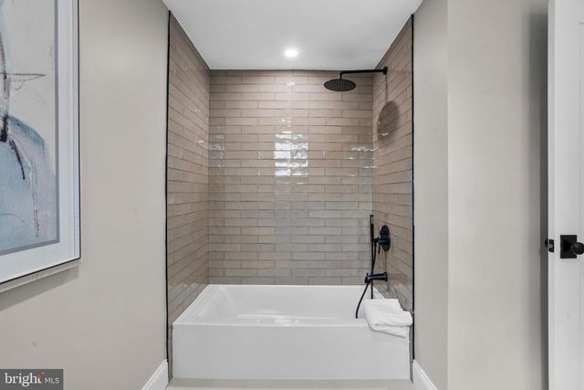 2214 MOUNT VERNON ST, Philadelphia, PA 19130