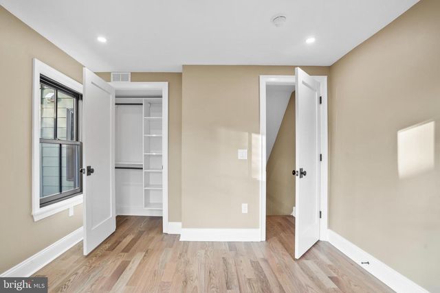 2214 MOUNT VERNON ST, Philadelphia, PA 19130