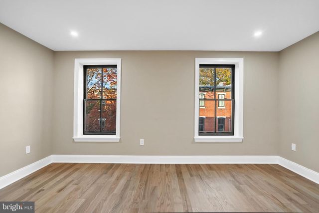 2214 MOUNT VERNON ST, Philadelphia, PA 19130