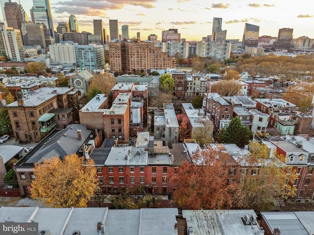 2214 MOUNT VERNON ST, Philadelphia, PA 19130