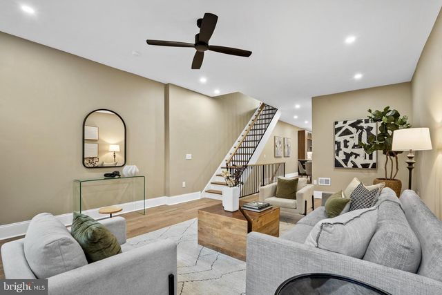 2214 MOUNT VERNON ST, Philadelphia, PA 19130