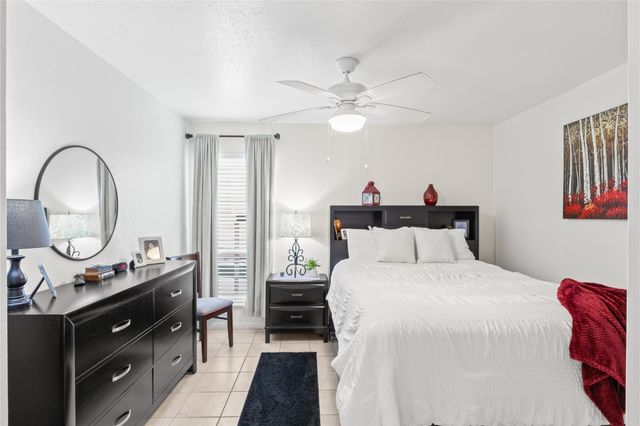 4001 Nasa 1 Parkway 112, El Lago, TX 77586