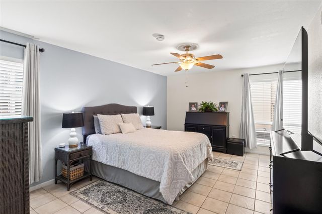 4001 Nasa 1 Parkway 112, El Lago, TX 77586