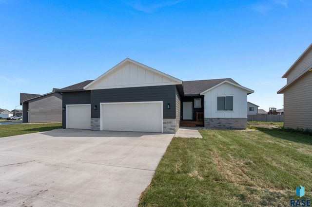 6400 S Dublin Ave Avenue, Sioux Falls, SD 57106