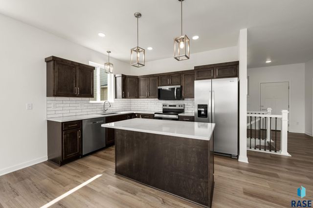 6400 S Dublin Ave Avenue, Sioux Falls, SD 57106