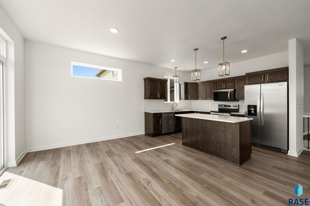 6400 S Dublin Ave Avenue, Sioux Falls, SD 57106