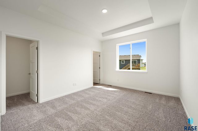 6400 S Dublin Ave Avenue, Sioux Falls, SD 57106