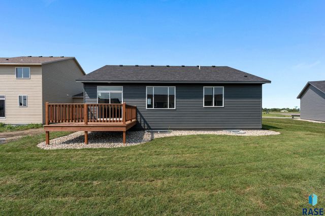 6400 S Dublin Ave Avenue, Sioux Falls, SD 57106
