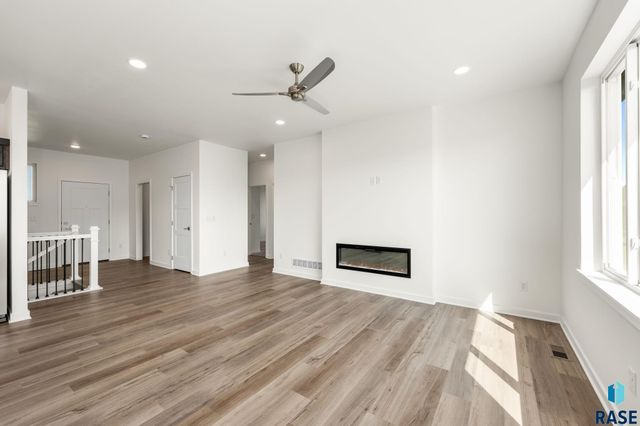6400 S Dublin Ave Avenue, Sioux Falls, SD 57106
