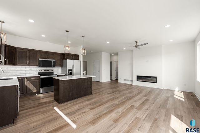 6400 S Dublin Ave Avenue, Sioux Falls, SD 57106