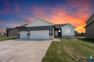 6400 S Dublin Ave Avenue, Sioux Falls, SD 57106