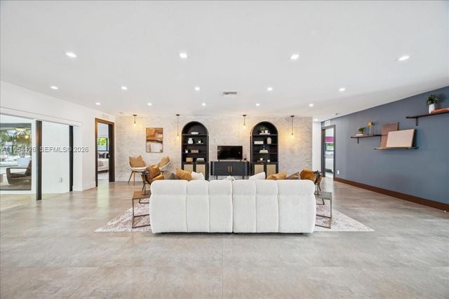 2305 Magnolia Dr, North Miami, FL 33181