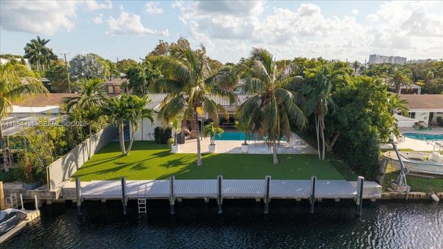 2305 Magnolia Dr, North Miami, FL 33181