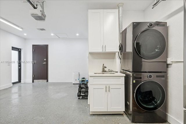 2305 Magnolia Dr, North Miami, FL 33181