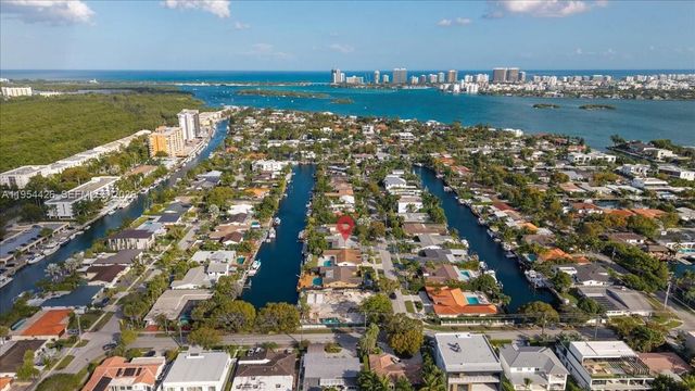 2305 Magnolia Dr, North Miami, FL 33181