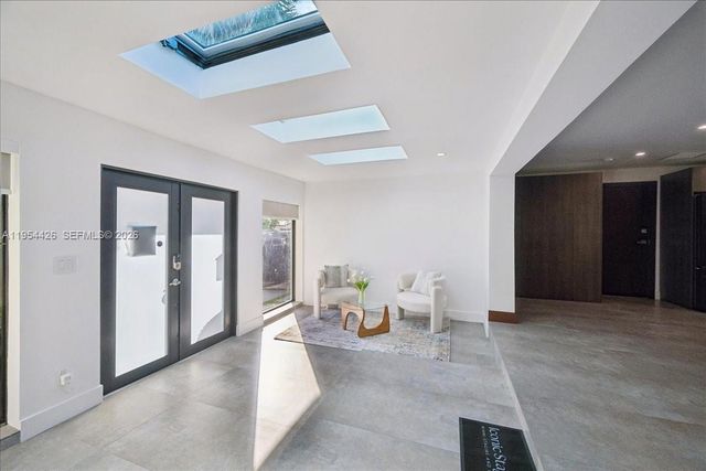 2305 Magnolia Dr, North Miami, FL 33181