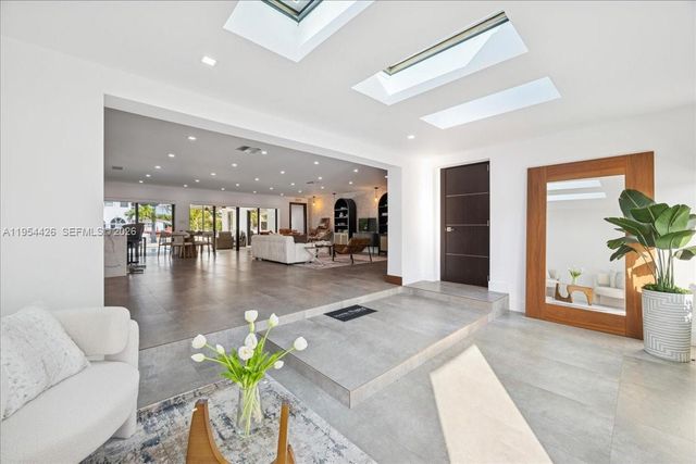 2305 Magnolia Dr, North Miami, FL 33181