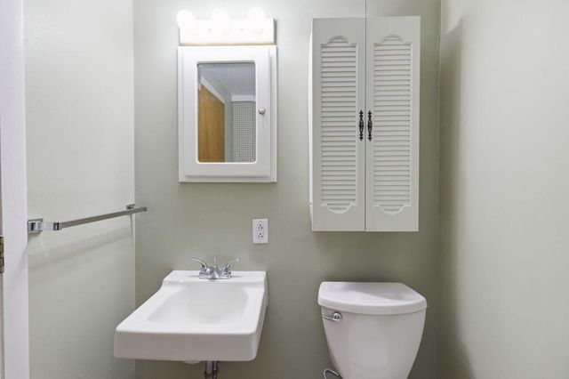 911 W Water Street, New Buffalo City, MI 49117