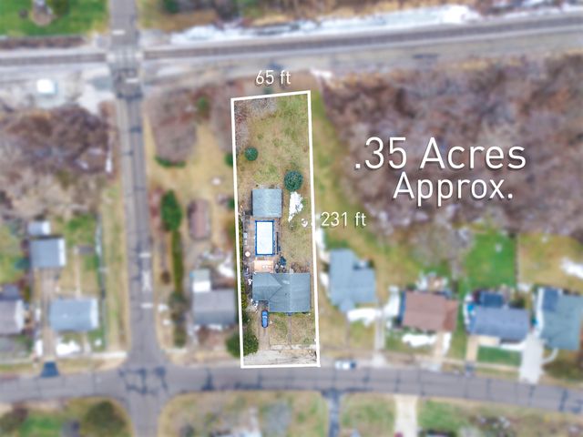 911 W Water Street, New Buffalo City, MI 49117