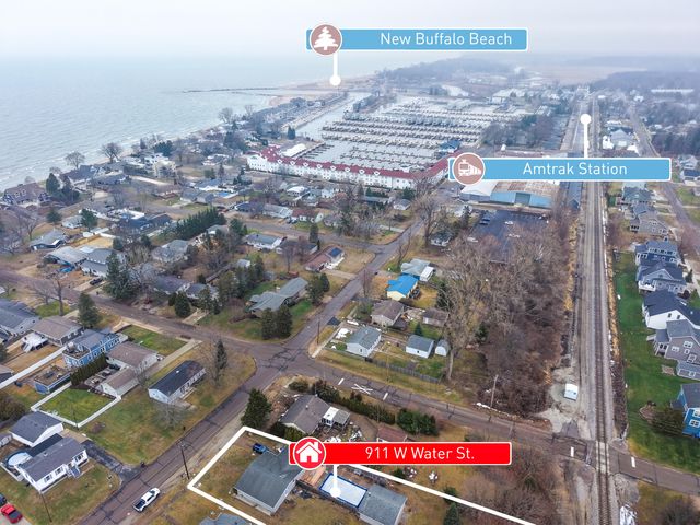 911 W Water Street, New Buffalo City, MI 49117