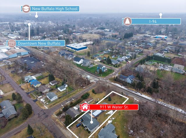 911 W Water Street, New Buffalo City, MI 49117