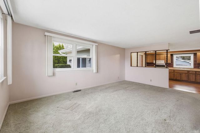 911 W Water Street, New Buffalo City, MI 49117