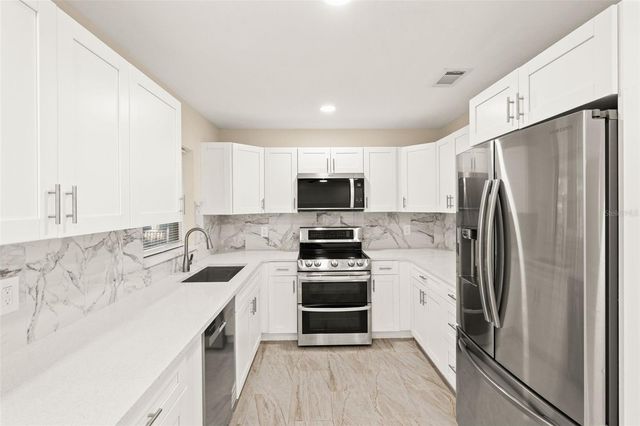 815 SHANGRI LA DRIVE, Seffner, FL 33584