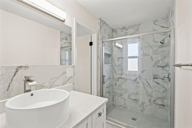 815 SHANGRI LA DRIVE, Seffner, FL 33584