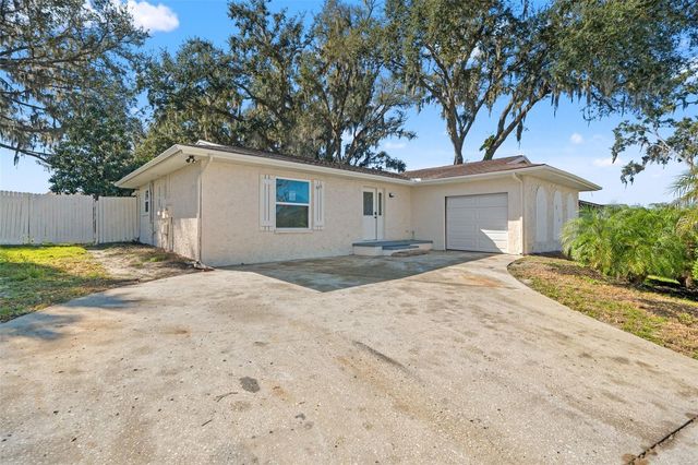 815 SHANGRI LA DRIVE, Seffner, FL 33584
